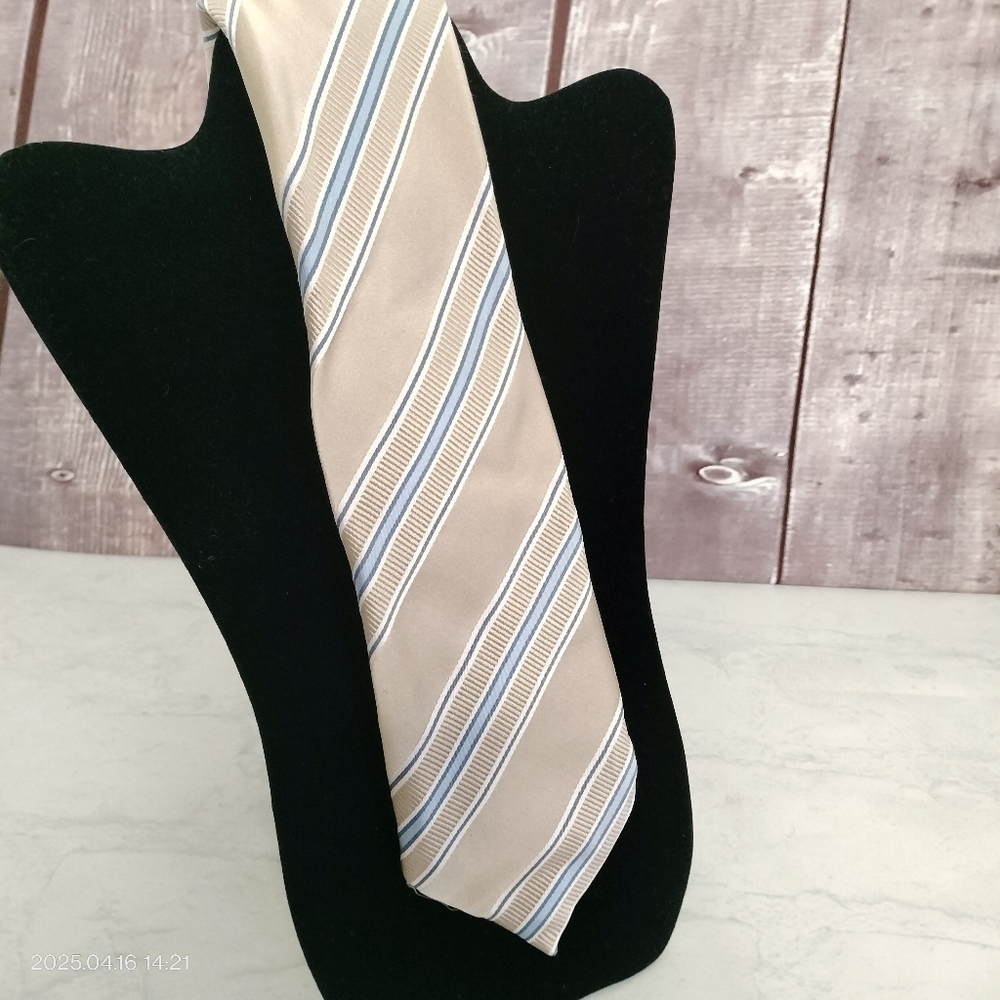 Donald Trump Signature Collection Silk Necktie Tie Striped Tan Blue Formal